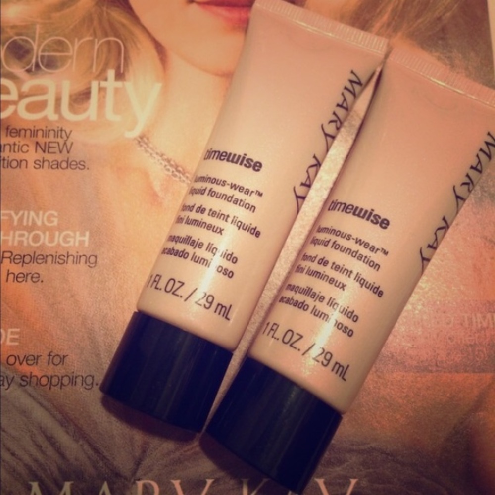 NIB Mary Kay liquid foundation beige 1